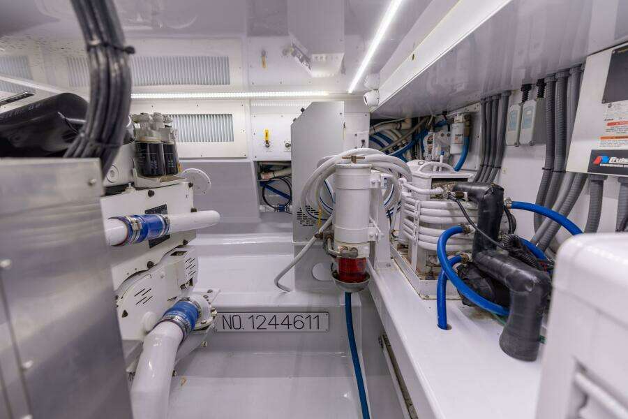 2006 Jim Smith 68 Convertible- Engine Room