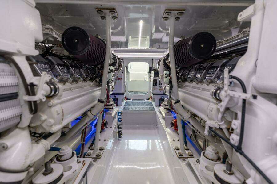 2006 Jim Smith 68 Convertible- Engine Room