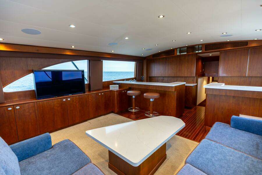 2006 Jim Smith 68 Convertible- Salon