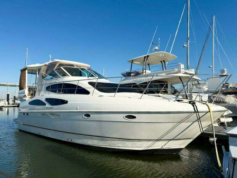 2006 Cruisers Yachts 415 Express