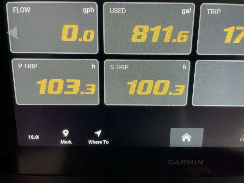 2025 Stingray 253 Center Console