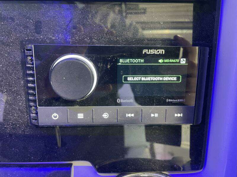 2025 Stingray 253 Center Console