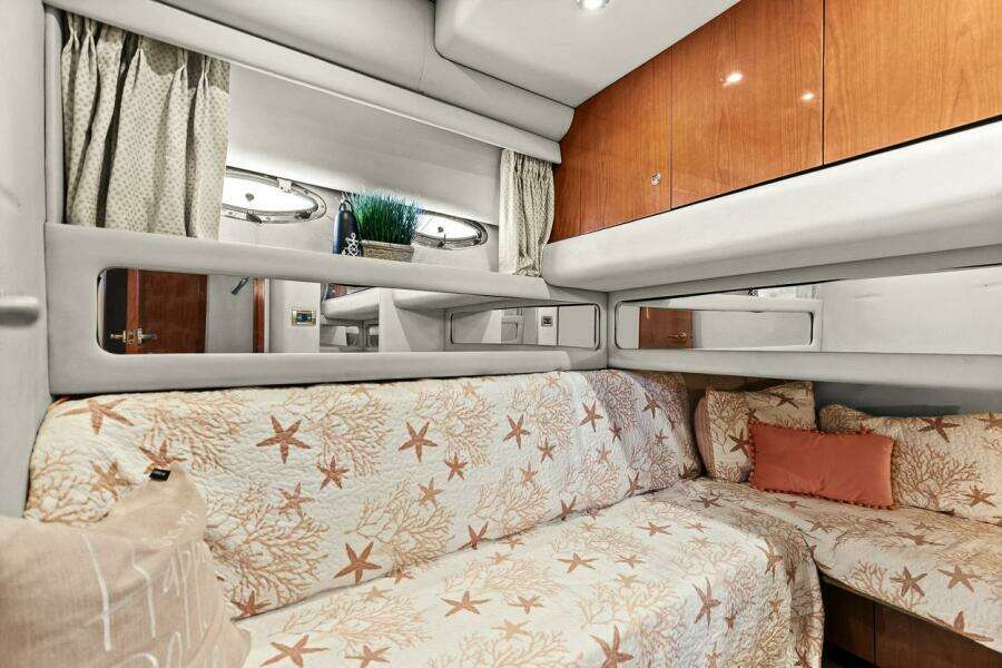 1998 Sea Ray 480 Sedan Bridge