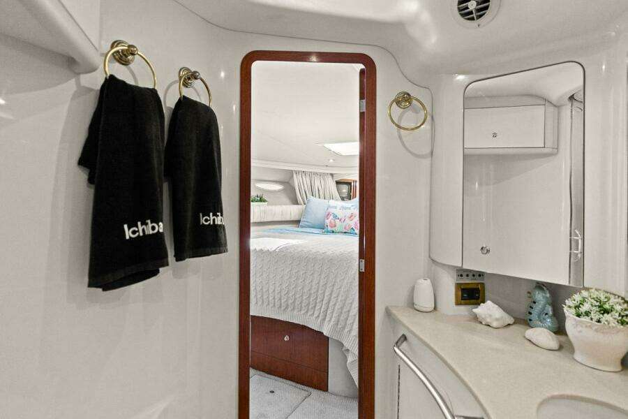 1998 Sea Ray 480 Sedan Bridge