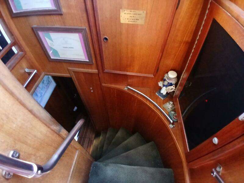 1977 Hatteras 48 LRC