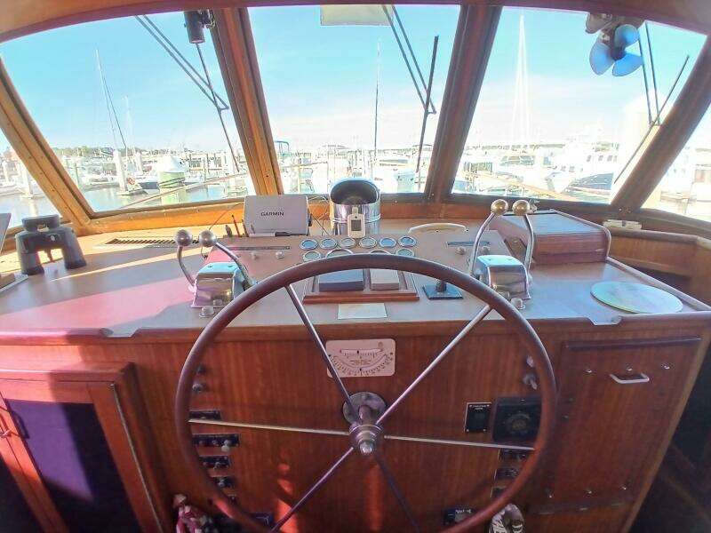 1977 Hatteras 48 LRC
