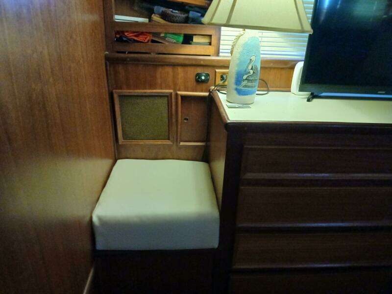 1977 Hatteras 48 LRC