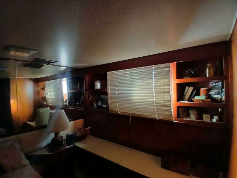 1977 Hatteras 48 LRC