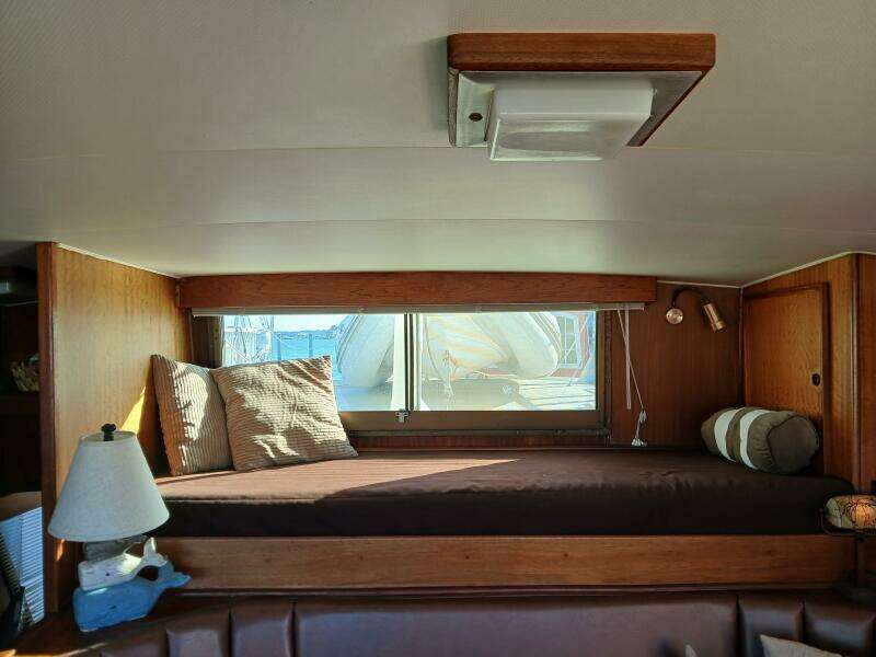 1977 Hatteras 48 LRC