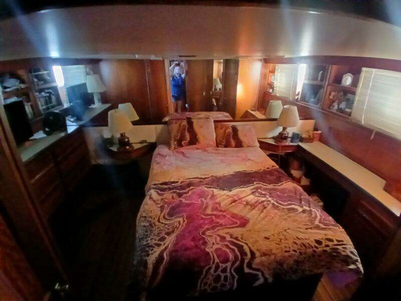 1977 Hatteras 48 LRC