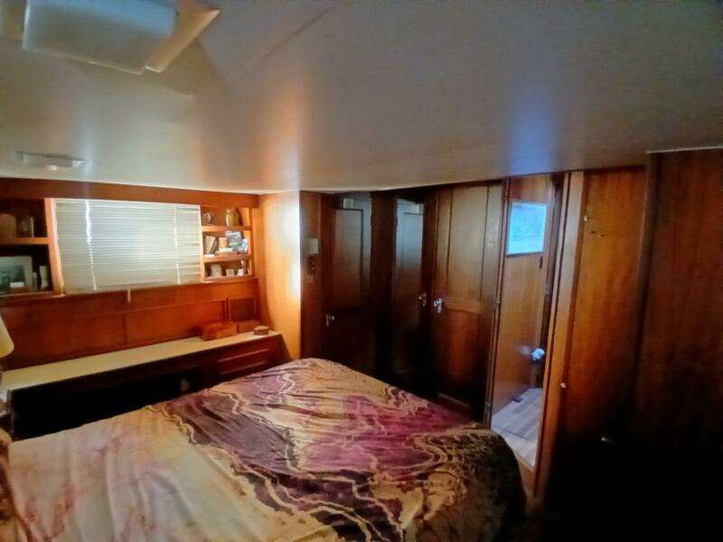 1977 Hatteras 48 LRC