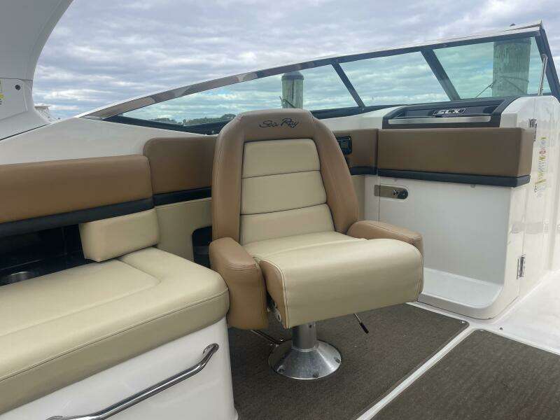 2014 Sea Ray 250 SLX