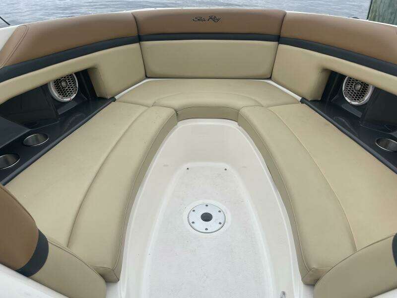 2014 Sea Ray 250 SLX