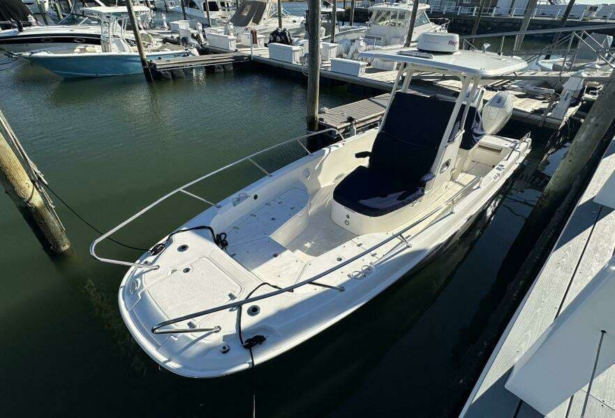 2022 Boston Whaler 270 Dauntless