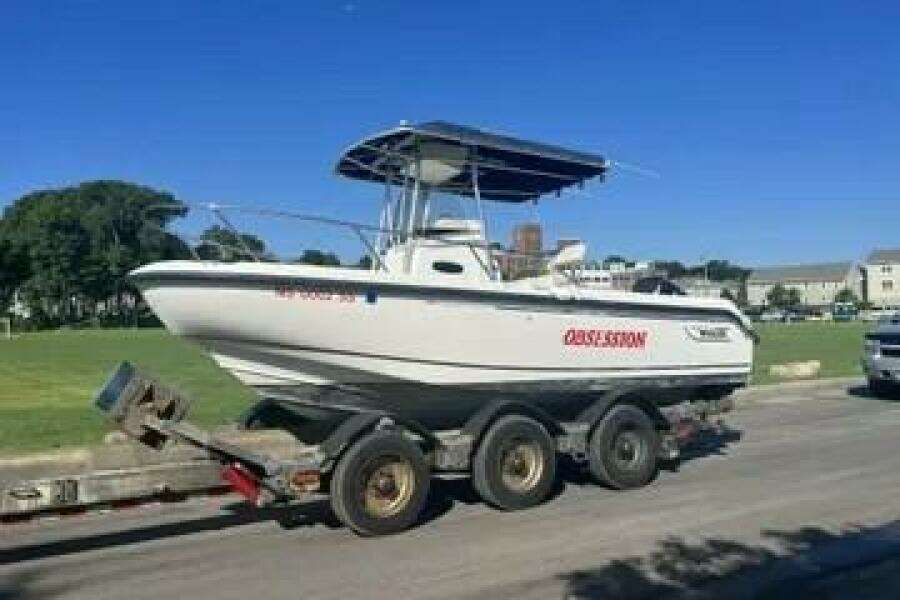 2002 Boston Whaler 21 Outrage