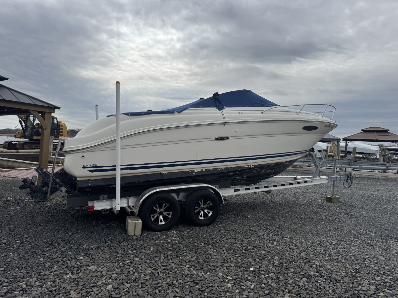 2004 Sea Ray 215 Weekender