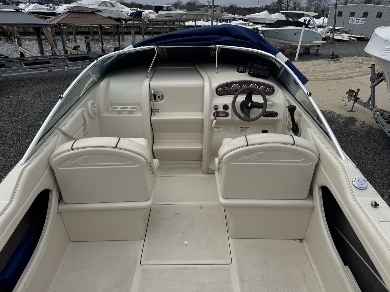 2004 Sea Ray 215 Weekender