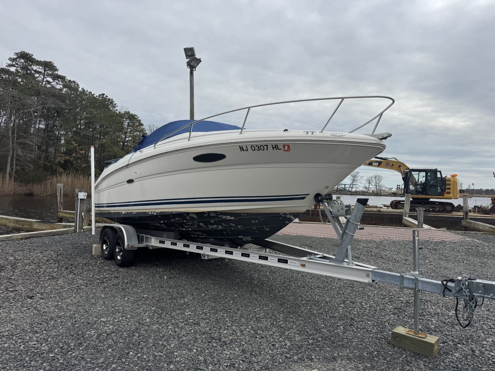 2004 Sea Ray 215 Weekender