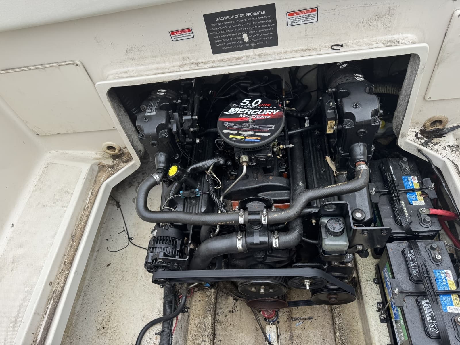 2004 Sea Ray 215 Weekender