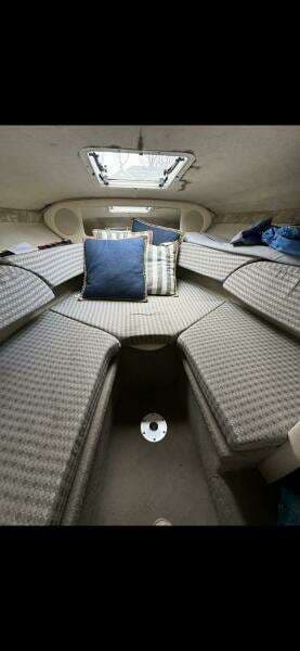 2004 Sea Ray 215 Weekender