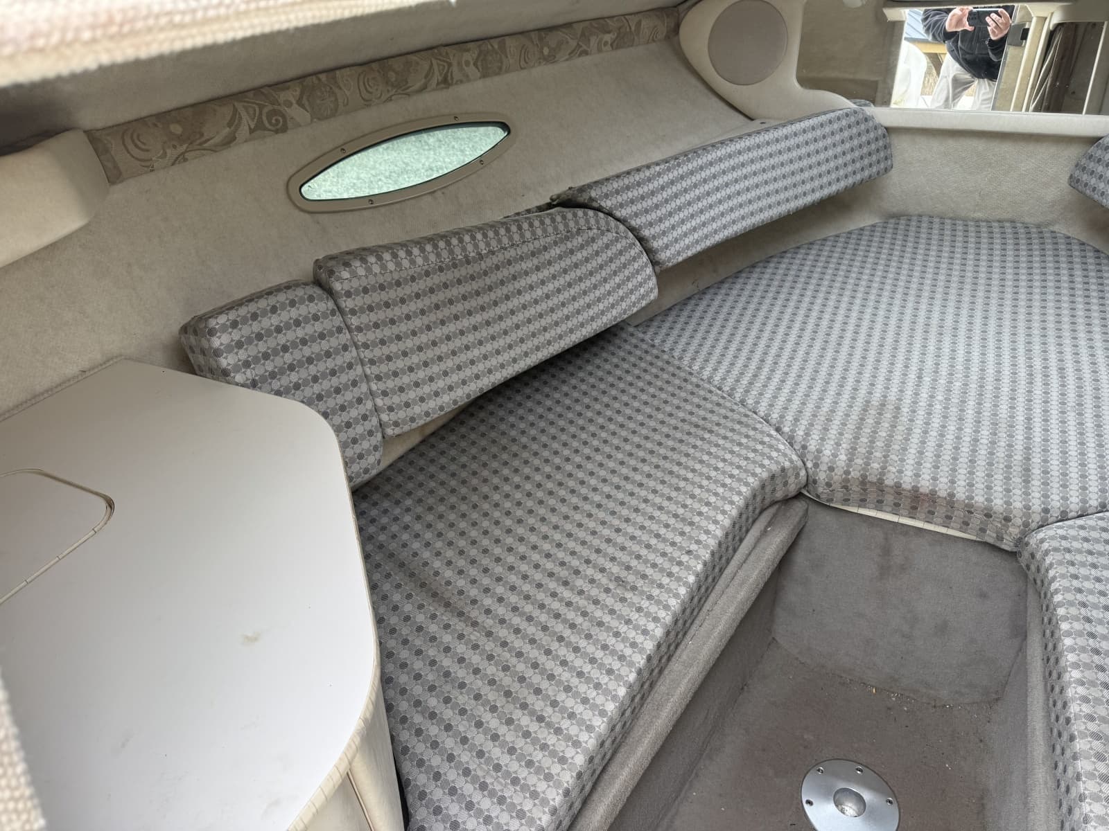 2004 Sea Ray 215 Weekender