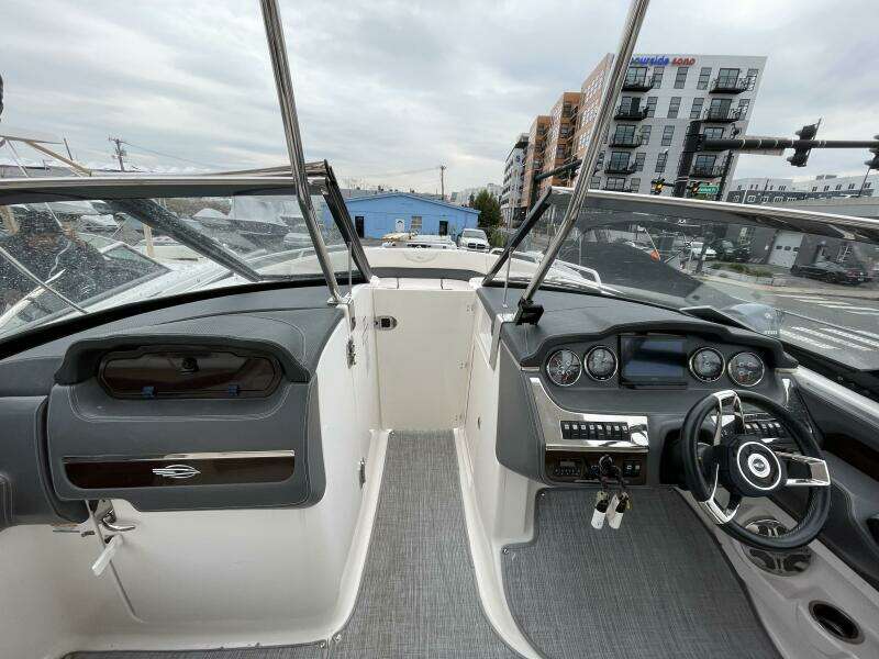 2017 Chaparral 307 SSX