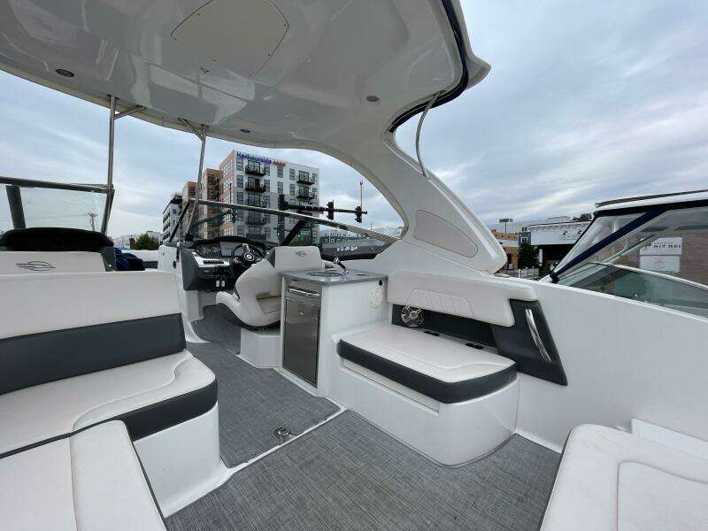 2017 Chaparral 307 SSX