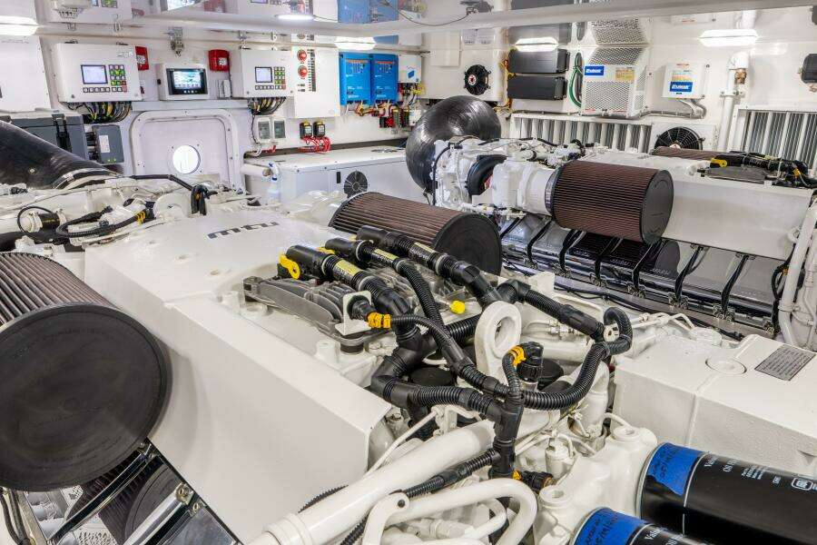 2018 Viking 80 Enclosed Bridge - SILVERTIME