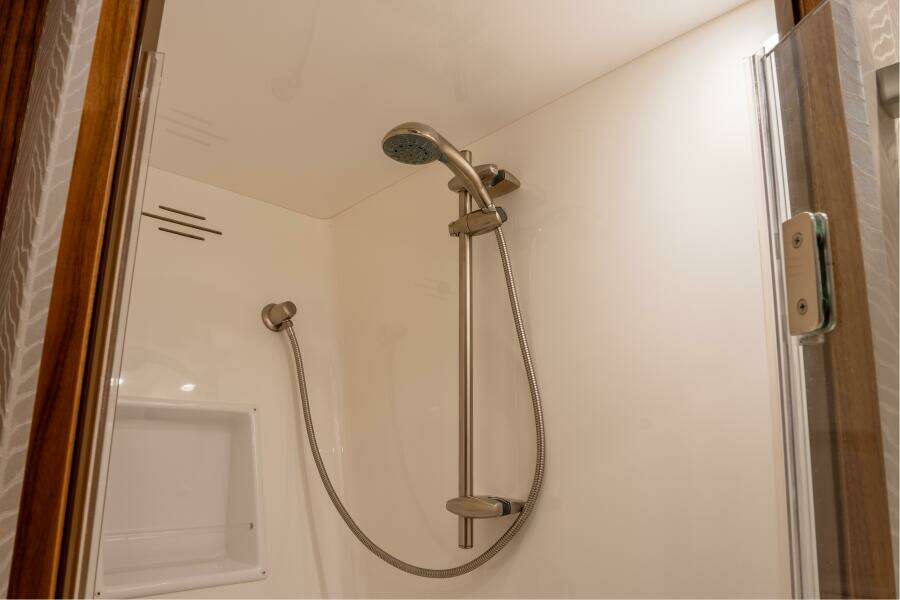 2018 Viking 80 Enclosed Bridge - SILVERTIME