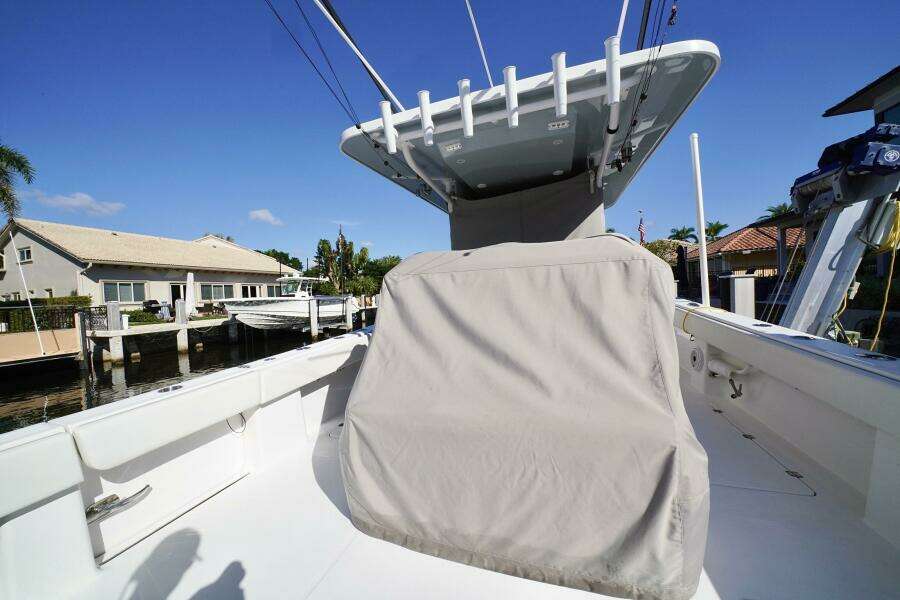 2024 Invincible Catamaran