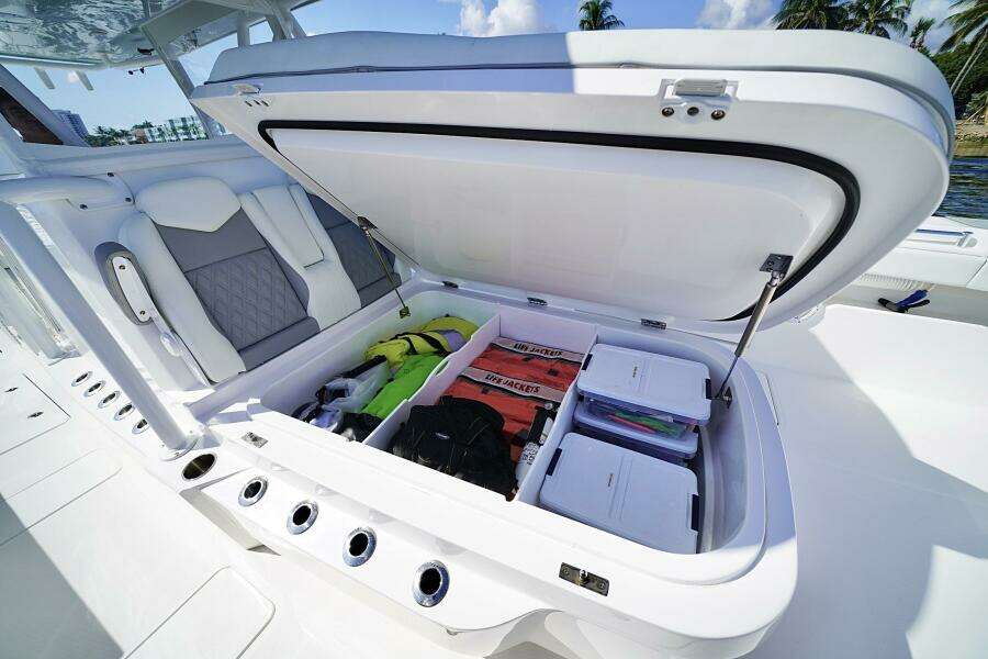 2024 Invincible Catamaran