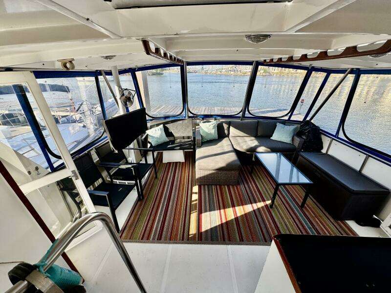 1986 Marine Trader 47 Tradewinds