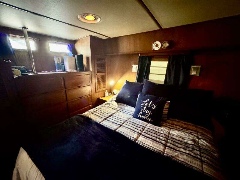 1986 Marine Trader 47 Tradewinds