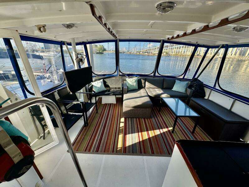 1986 Marine Trader 47 Tradewinds