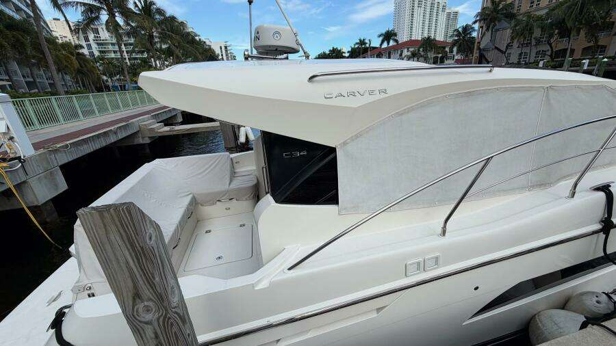 2019 Carver C34