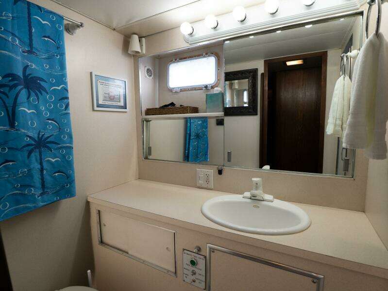 1975 Hatteras 58 Yacht Fisherman