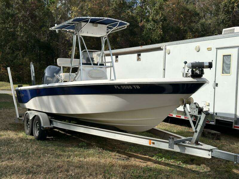 2008 NauticStar 2400 NauticBAY