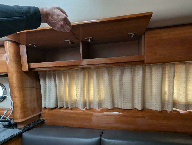 1998 Viking Princess Sport Cruiser