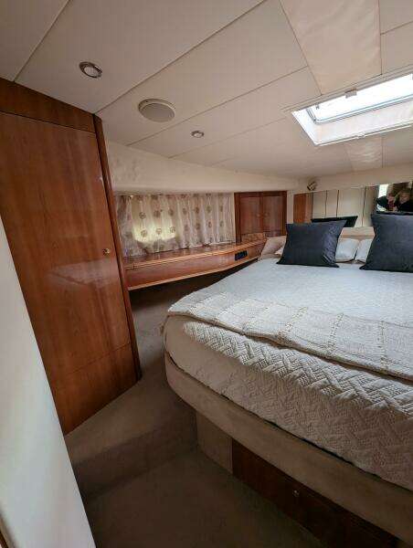 1998 Viking Princess Sport Cruiser