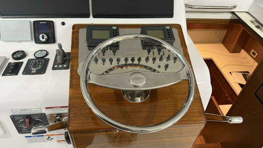 2020 Hatteras GT45 Express