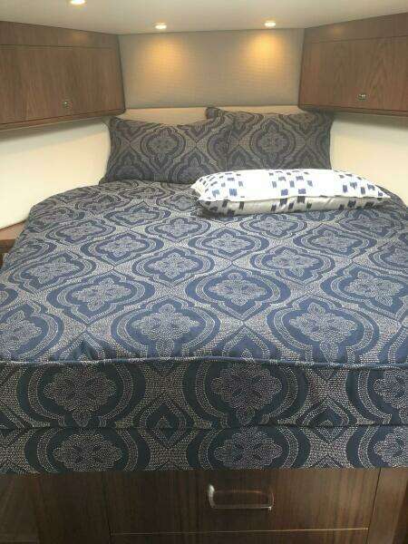 2020 Hatteras GT45 Express