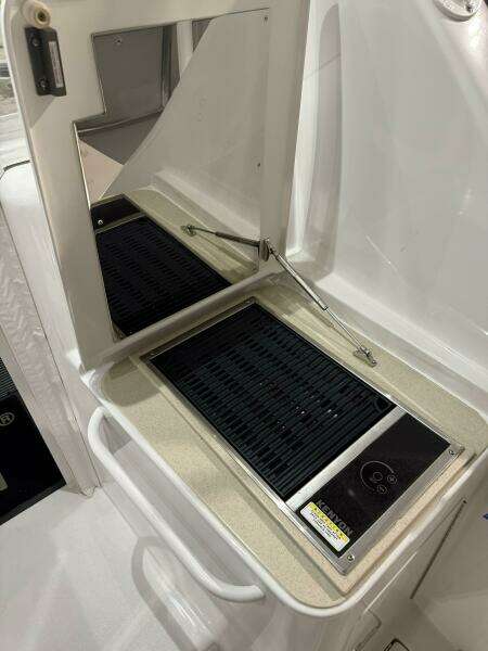 2020 Hatteras GT45 Express