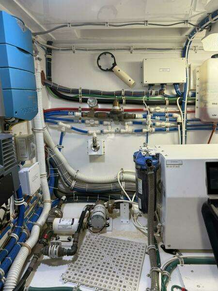 2020 Hatteras GT45 Express