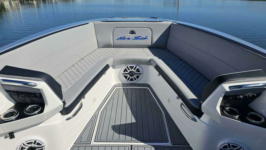 2024 Nor-Tech 390 Sport Center Console