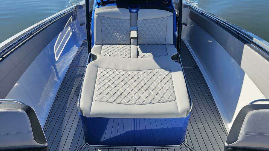 2024 Nor-Tech 390 Sport Center Console