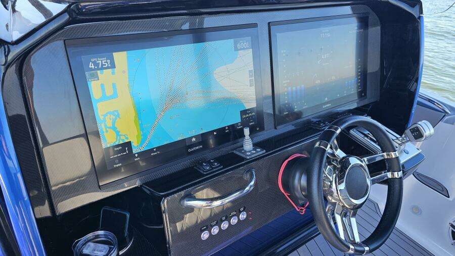 2024 Nor-Tech 390 Sport Center Console