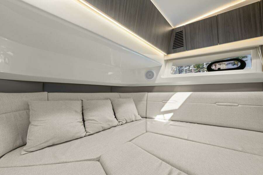 2022 Sea Ray SLX 400 Outboard SEA N SEA