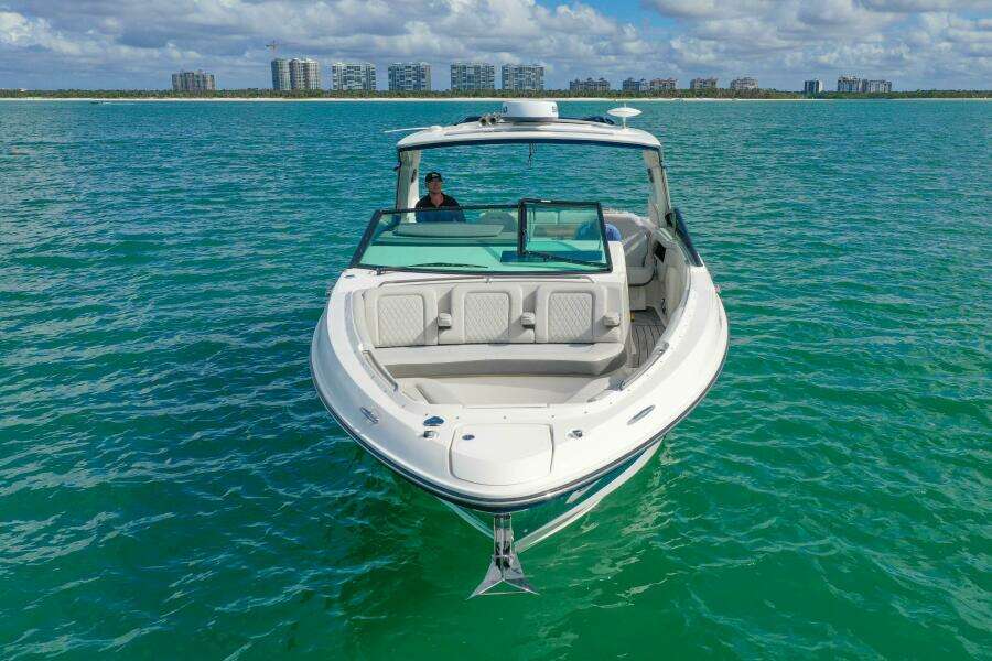 2022 Sea Ray SLX 400 Outboard SEA N SEA