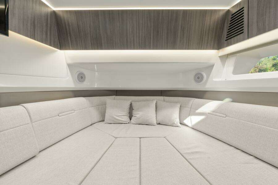 2022 Sea Ray SLX 400 Outboard SEA N SEA