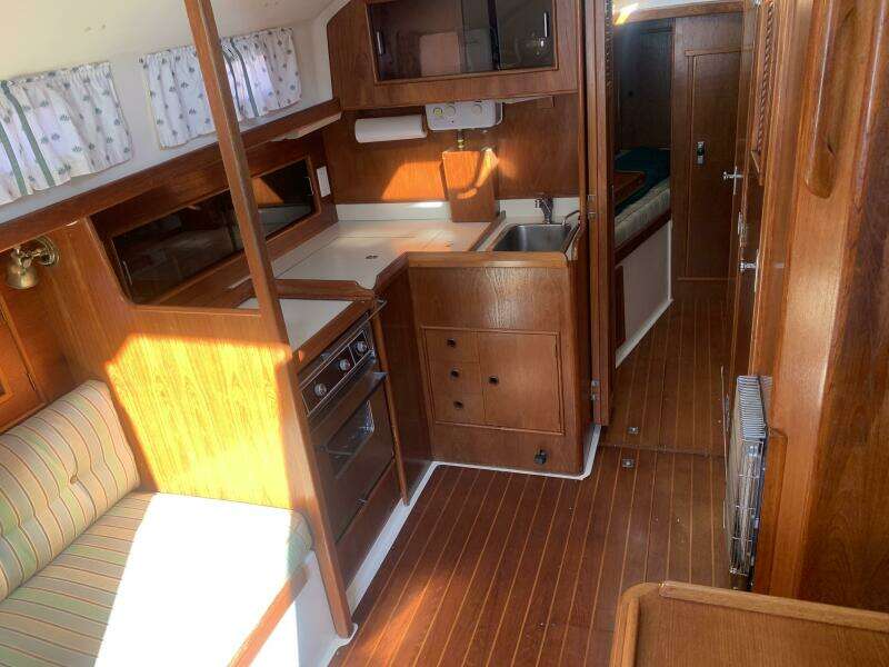 1987 Nonsuch Ultra 30